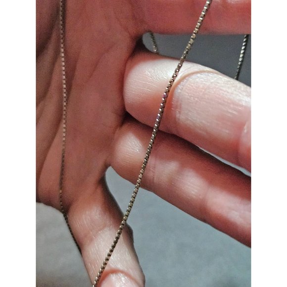 **Final Sale** Italian sterling silver box chain necklace - Picture 2 of 11